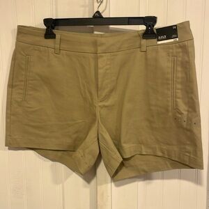 NWT Ana twill shorts in gold dust size 14